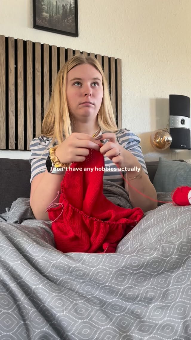 “I don’t have any hobbies, actually…” 🧶💗

Just a tiny obsession with yarn, knitting a...