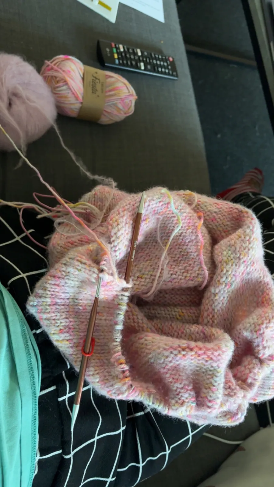 Arbejdet med ærmerne – Novice Sweater