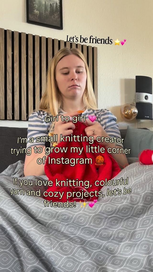 Just a girl with a love for knitting, colourful yarn and cozy moments 🧶💗

I’m slowly ...