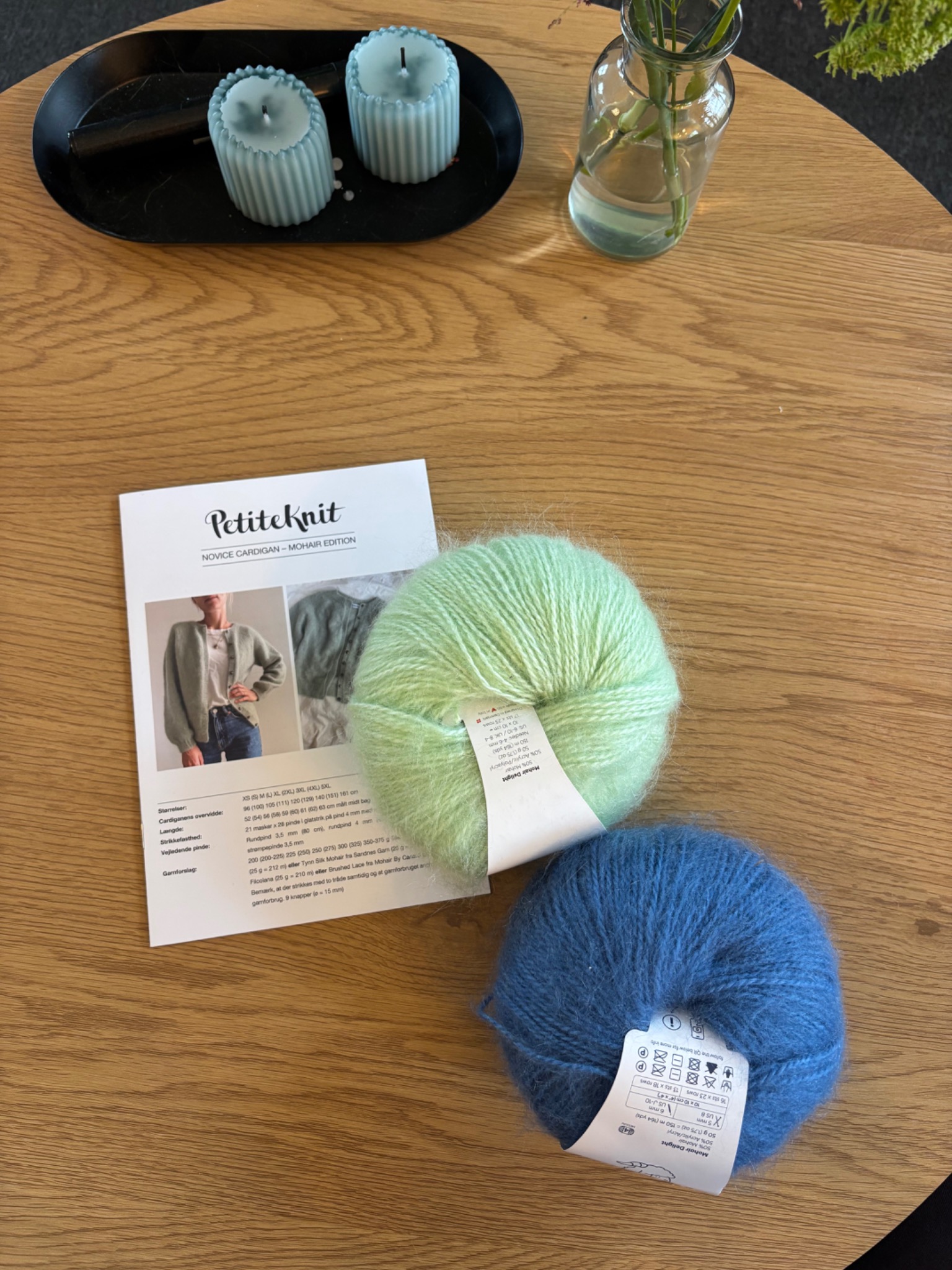 Henriettes grønne og blå Mohair Delight klar til Novice Cardigan